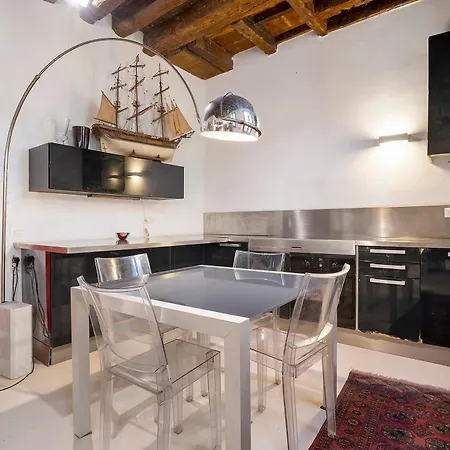Сasa de vacaciones A Charming Loft Located Venecia
