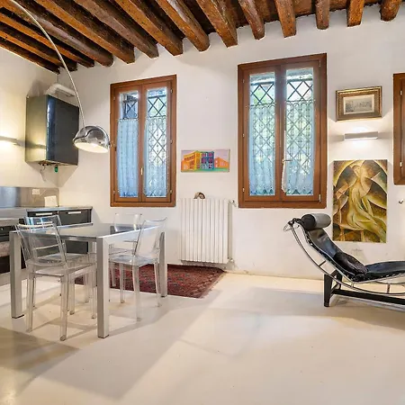 Сasa de vacaciones A Charming Loft Located Venecia