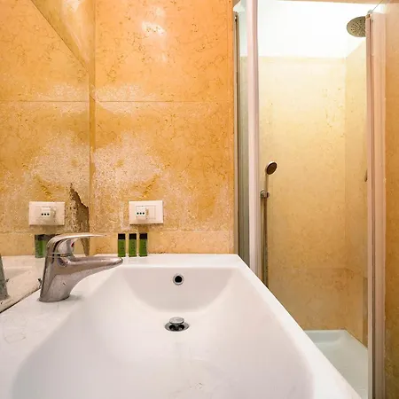 A Charming Loft Located Сasa de vacaciones